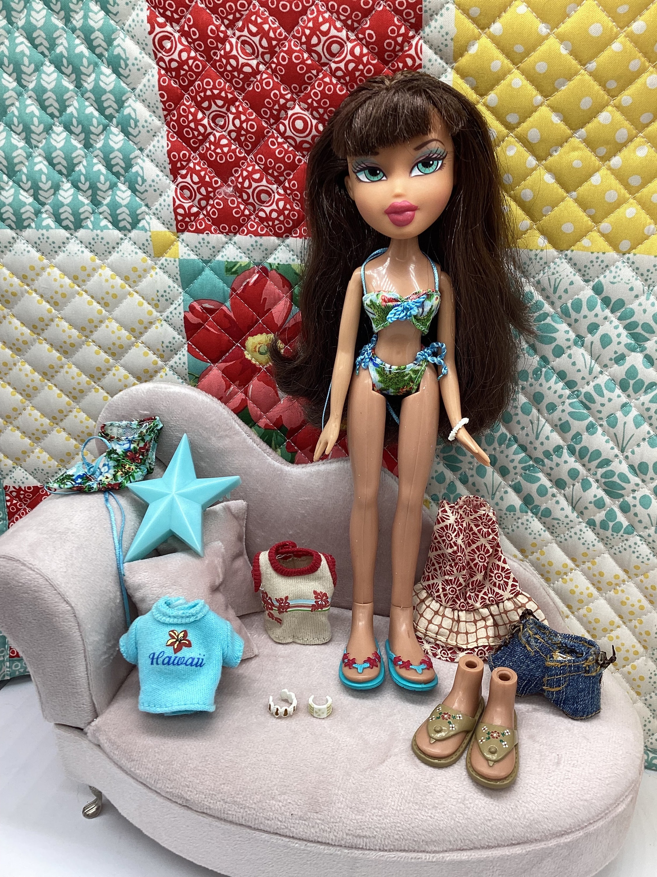 Bratz Sun- Kissed Summer DANA With Accessories