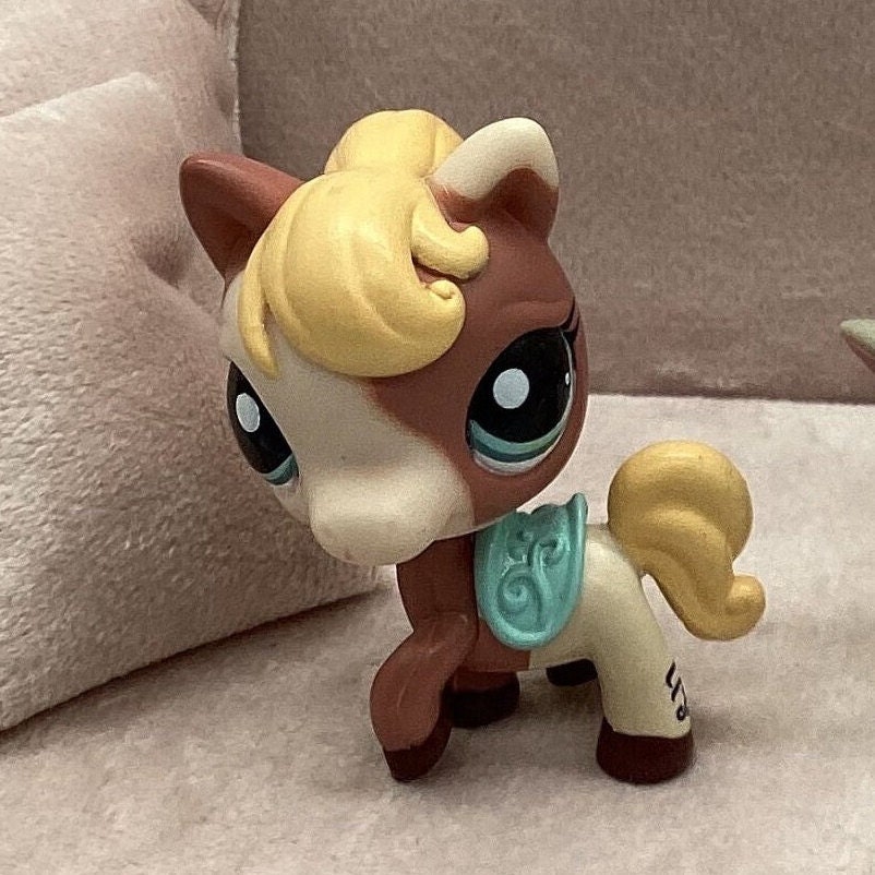 LPS Littlest Pet Shop Pets -lps #1629 Palomino Horse With Green