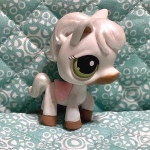 Vintage Littlest Pet Shop: LPS #338 Horse- Hasbro Flaws