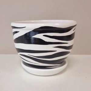 動物モチーフ シマウマ ホワイト ブラック セラミックポット 屋内プランター セラミックアート 陶器 リビングルーム装飾 新ホームデコレーション プランター 多肉植物ポット