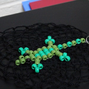 Porte-clés lézard en perles de poney