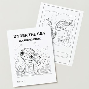 Może przedstawiać: Czarno-biała książka do kolorowania z tytułem "Under the Sea Coloring Book". Okładka przedstawia kreskówkową żółwia z dużymi oczami i pancerzem. Książka ma miejsce na imię na dole.