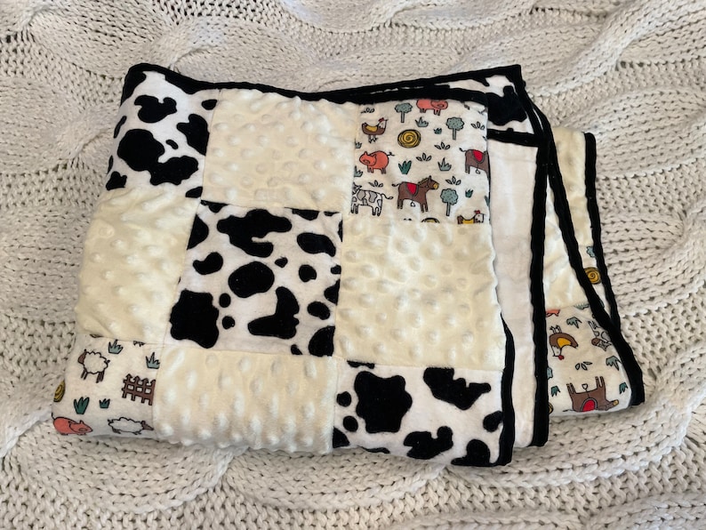 Flannel Farmyard Quilted Blanket NCU0TH954