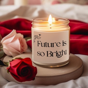 Candela di soia Future Is So Bright, regalo motivazionale unico, candela di soia naturale ecologica non tossica, 5 incredibili profumi a lunga durata, regalo BFF