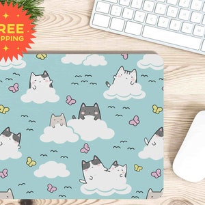 Kawaii Mouse Pad Cat Dreaming Aesthetic Room Decor Non-Slip Preppy Mousepad Cute Kitty Anime Desk Mat Decor Accessories Fun Gaming Gift
