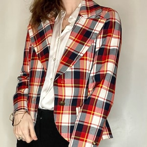 VINTAGE plaid red white blue blazer with front button and pockets