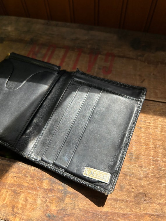 Vintage Gucci men's leather bifold wallet with money… Gem