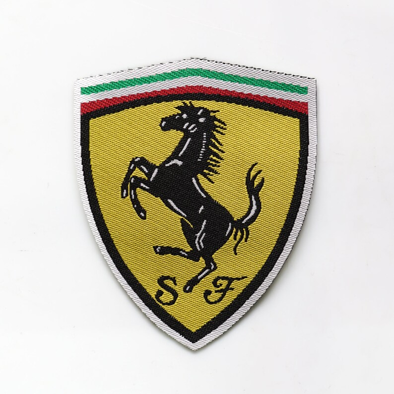 Iron On Patches FERRARI Bouclier Brodé Patch bouclier thermoadhésif image 1