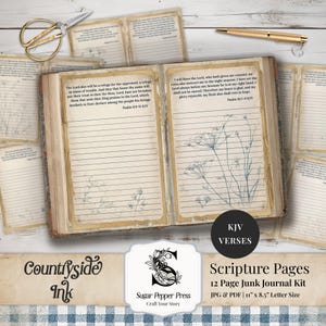 Könnte beinhalten: Ein Junk-Journal-Kit im Vintage-Stil mit Schriftseiten mit floralen Illustrationen. Das Kit enthält ein Buch mit linierten Seiten, gedruckten Bibelversen und dekorativen Elementen. Enthält eine goldene Schere und einen goldenen Stift.
