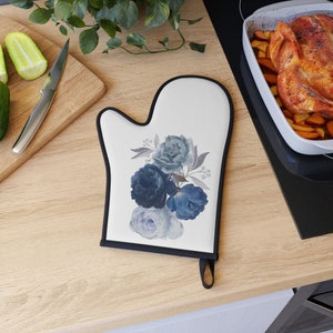 Oven Mitten Oven Glove Blue Roses, Gift for Mom, Gift for Her, Gift for Kitchen
