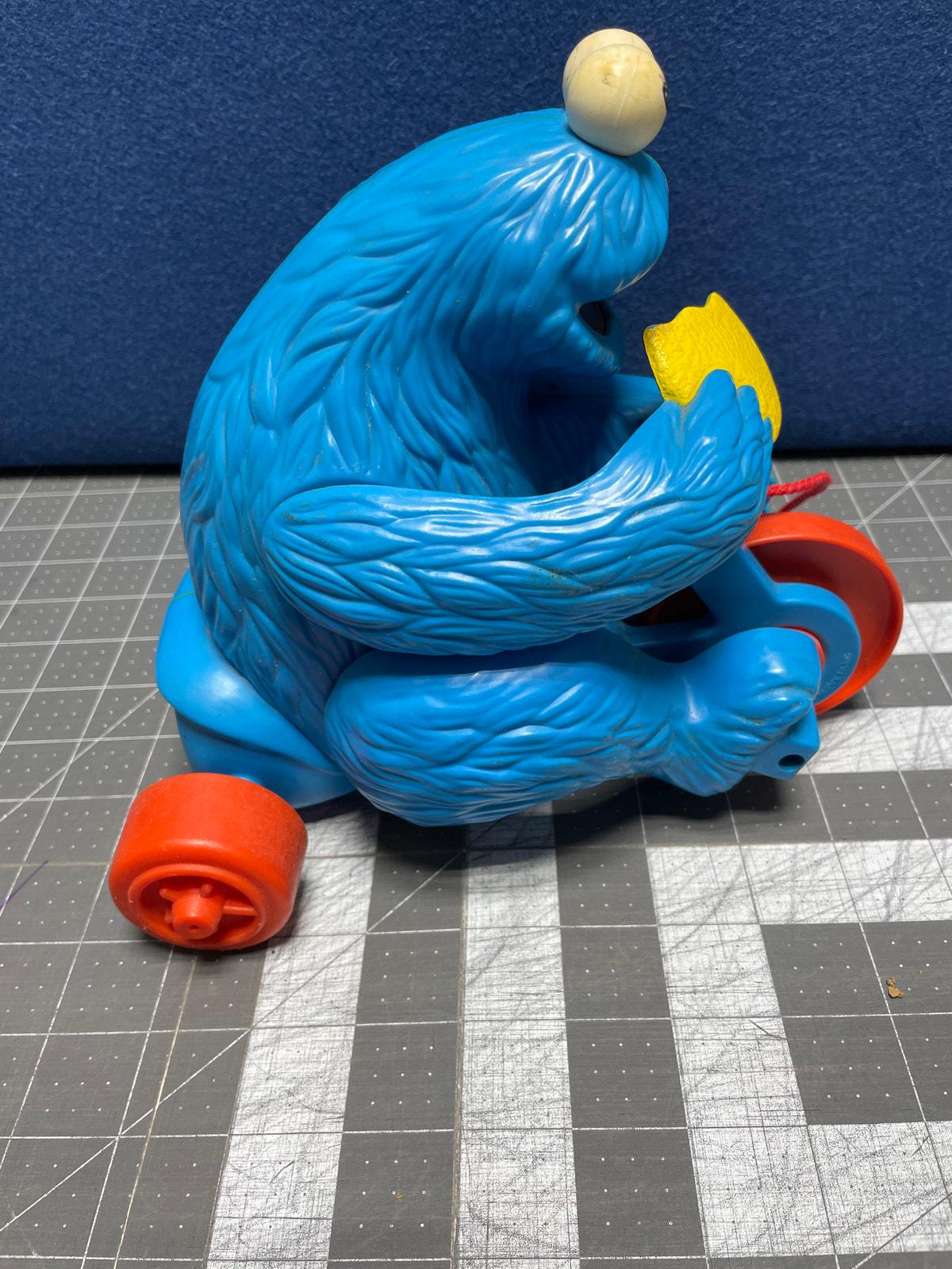 1982 Hasbro Sesame Street Cookie Monster Pull Toy Tricycle Vintage Rare ...
