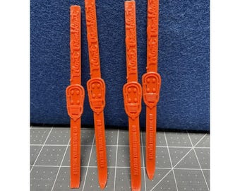 Mont Tremblant Station Touristique Du Swizzle Stick Stirrer Red Ski 4 Tip Broke