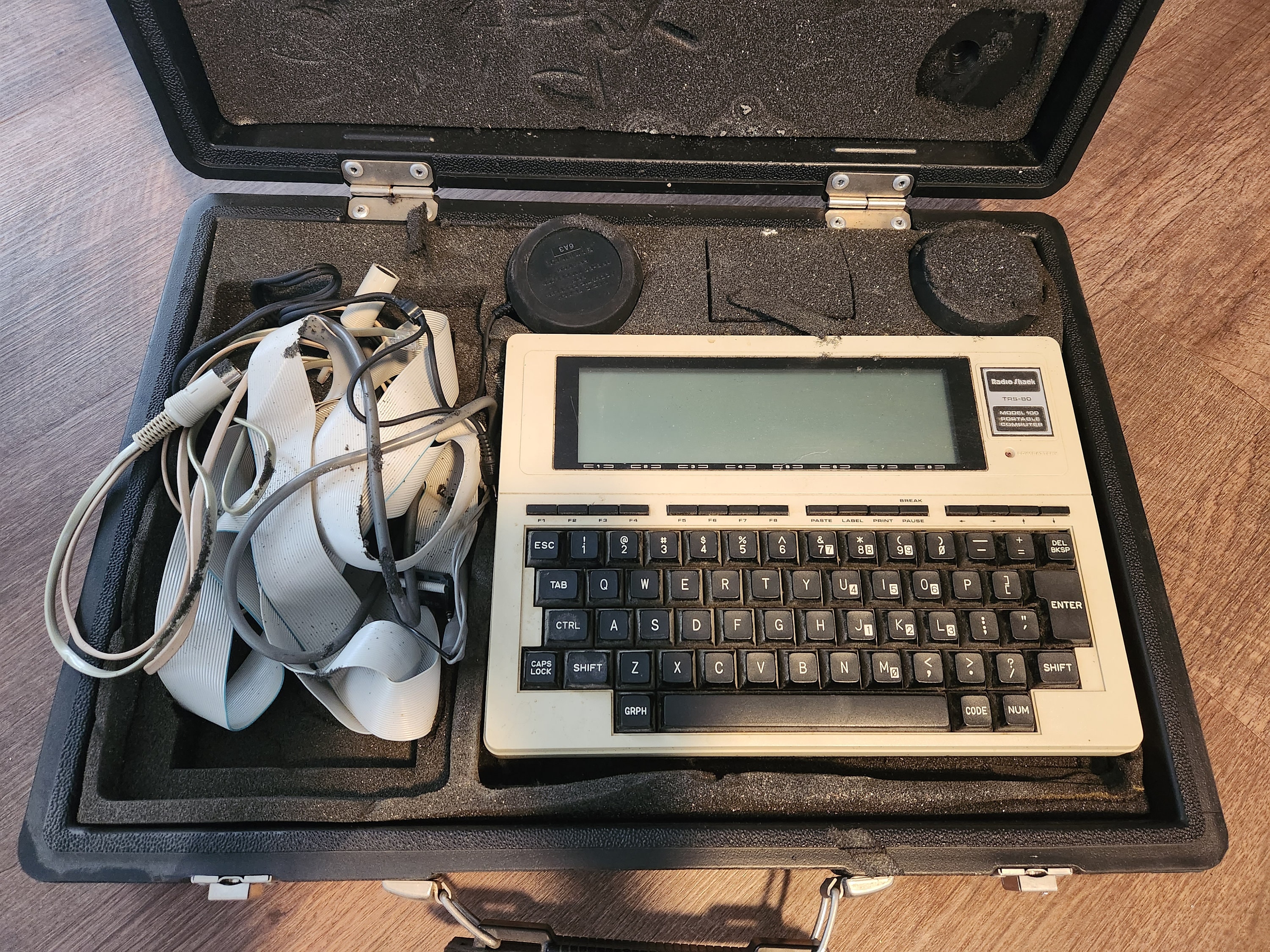 Vintage TRS80 Model 100 Radio Shack Portable Computer Etsy