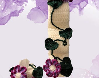 toilet roll holder and tissue box cover set