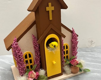 Nichoir décoratif - "Église de la porte jaune"