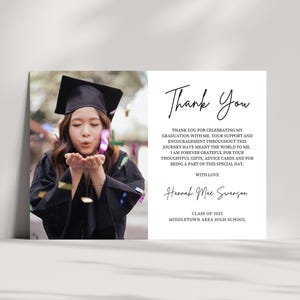 Modèle de carte de remerciement avec photo de remise des diplômes, carte de diplôme personnalisée, note de remerciement modifiable, modèle canva
