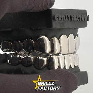 Winterweiß, schlichtes Grillz, kühles Metallic-Finish, schlichtes anspruchsvolles Design, 10K Gold, 14K Gold, 925 Silber, kostenlose Dauerwellenschnitte, schneller Versand