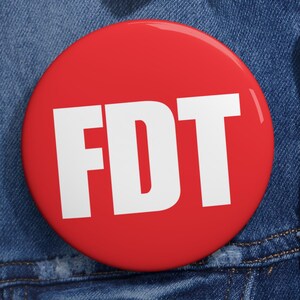 FDT Politisk Pin: Knapp med edgy aktivism