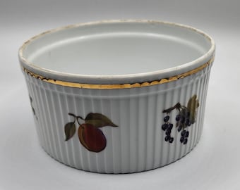 ロイヤルウースター「イヴシャム」トリム付き7インチスフレボウル/皿