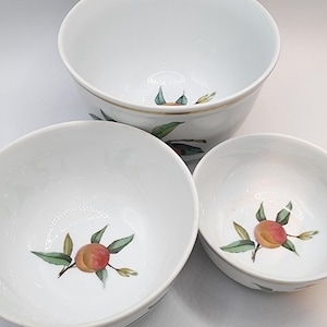 3x Royal Worcester "Evesham Gold" Nesting Bowls- Porcelain Gold Trimmed / Serving Bowl