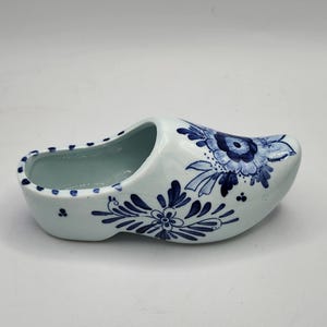 Delfts Hand-Painted Blue Blauw Shoe- with 2x Holes for Hanging/ Ribbon
