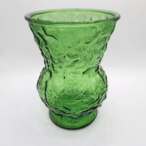 MCM E.O. Brody 8&quot; Hammered Crinkle Green Glass Vase | Made in Cleveland, USA