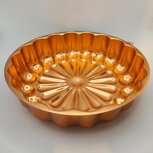 11&quot; Large Round Copper Mold- Daisy Floral Interior