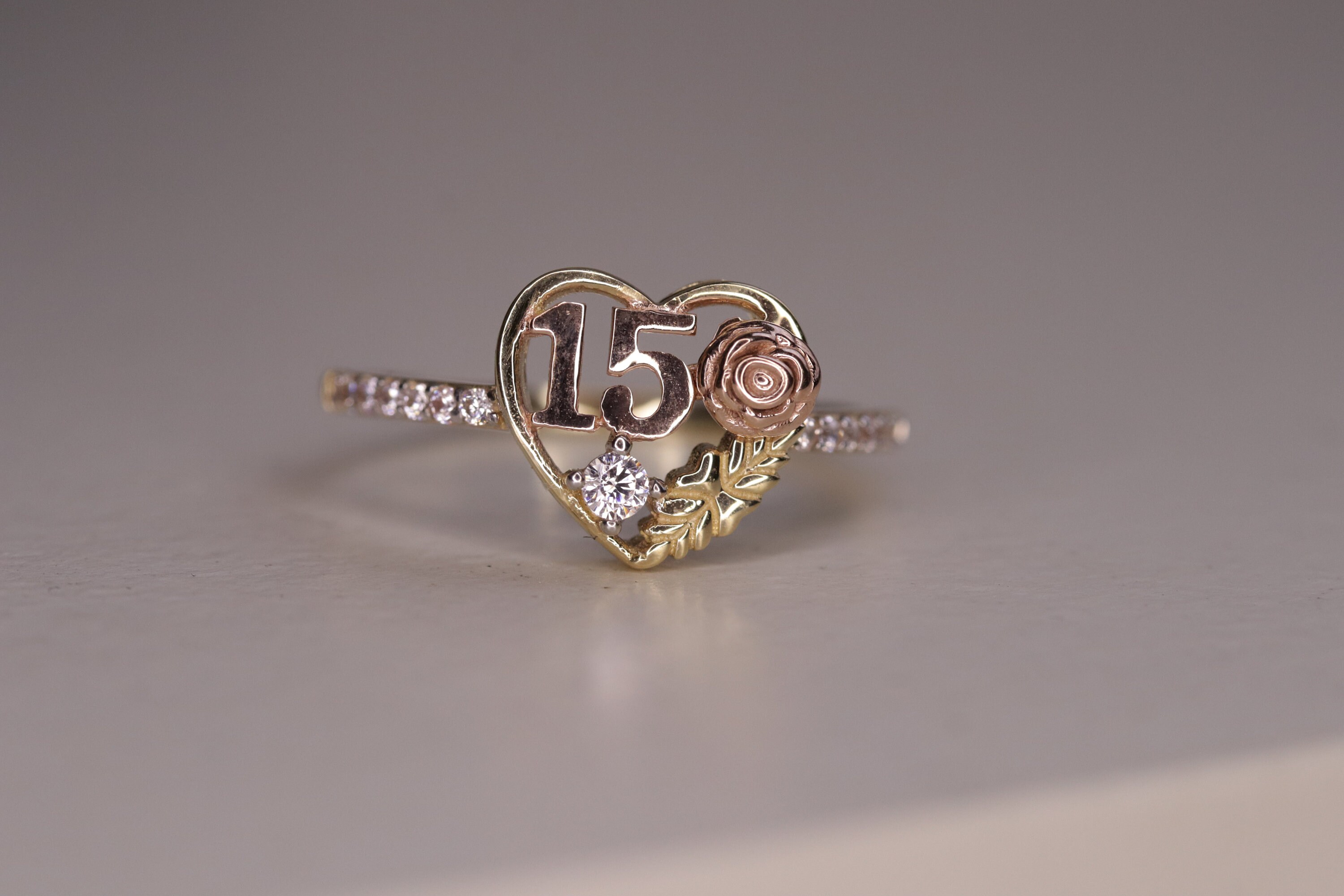 Anillo de quinceanera de oro macizo de 14 quilates Anillo de 15 anos de oro real de 14 quilates Anillo de corona de quinceanera Regalo para hija Anillo de 15 cumpleanos Etsy Espana