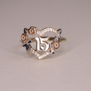 14K Solid Gold Quinceañera Heart Flower Ring  / 14K Real Gold 15 Años Ring / Quince Crown Ring / Daughter Gift / 15th Birthday Ring / Heavue