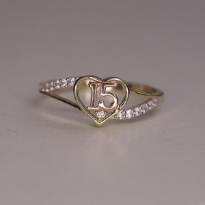 14K Solid Gold Quinceañera Heart Cute Ring  / 14K Real Gold 15 Años Ring / Quince Heart Ring / Daughter Gift / 15th Birthday Ring / Heavue