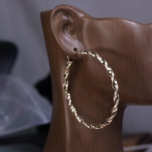 10k Gold 2 Different Size Twist Hoop Earrings / 10k Gold Earrings Women / Heavue / Gift / Gift For Her / Valentine Gift bild 4