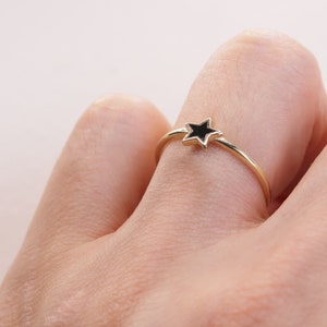 14K Yellow Gold Black Enamel Star Rings / High Quality Rings / Gifts For Best Friend / Gift For Her / Minimalist Ring /Gift For Mom / Heavue