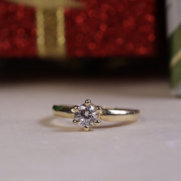 14K Gold Dainty CZ Ring / Statement Ring / Gift for Mom / Birthday Ring / Women's Ring / Heavue / Wedding Ring / Wedding Band