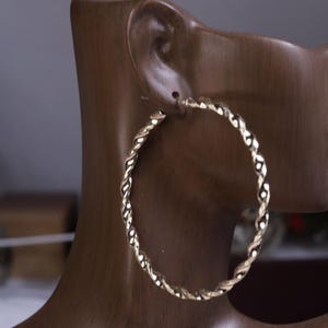 10k Gold 2 Different Size Twist Hoop Earrings / 10k Gold Earrings Women / Heavue / Gift / Gift For Her / Valentine Gift bild 5