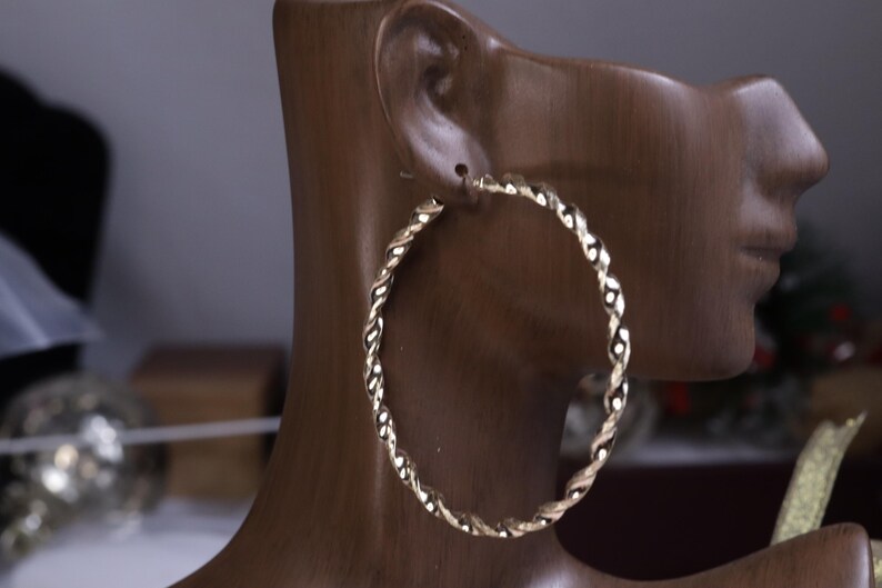 10k Gold 2 Different Size Twist Hoop Earrings / 10k Gold Earrings Women / Heavue / Gift / Gift For Her / Valentine Gift bild 5