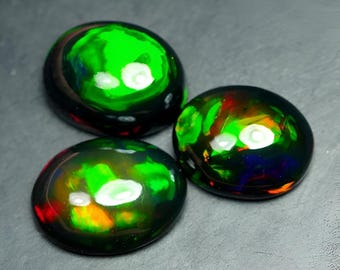 Schwarzopal Cabochons: 8x10 Oval, 4.5 Karat Multi-Fire Edelstein - 3 Stück