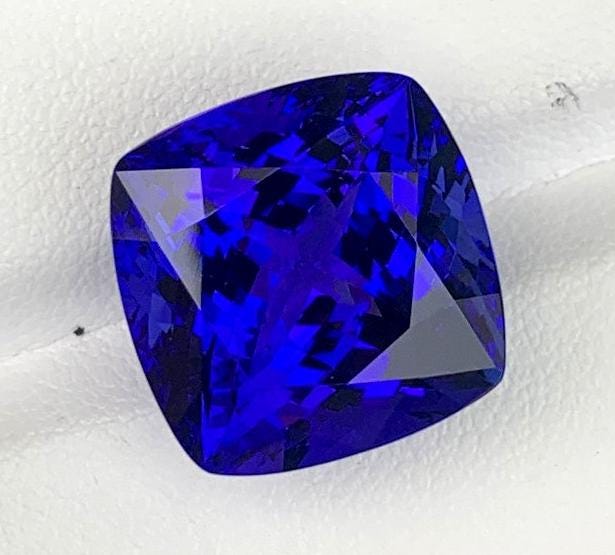 Blue wing block d tanzanite best sale
