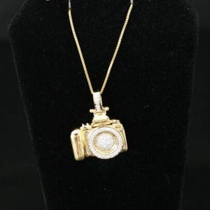 Diamond Celebrity&#39;s Promising Yellow 925 Sterling silver Camera Pendant 0.45ct Cubic Zirconia Stone