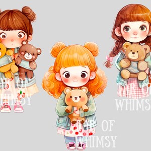 Puede incluir: Tres chicas de dibujos animados con cabello casta&ntilde;o, rubio y rojo est&aacute;n sosteniendo osos de peluche. Cada chica lleva una chaqueta vaquera azul y un vestido rosa y blanco. Las chicas est&aacute;n de pie sobre un fondo gris claro.