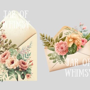 以下が含まれることがあります： 花柄のデザインと「Jar of Whimsy」という文字が印刷された、ヴィンテージ風の封筒2つ。封筒は水彩画風のバラ、葉、緑の葉で飾られています。
