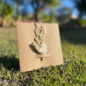 Preserved and dried flower greeting cards