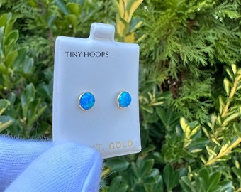 Aretes de ópalo azul en oro macizo de 14 quilates • 3-8 mm • Oro auténtico • Aretes de ópalo azul • Aretes tipo botón • Cierres de rosca seguros