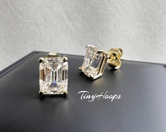 Orecchini a bottone con moissanite taglio smeraldo in oro massiccio 14 carati • Orecchini a bottone con moissanite • Orecchini a bottone in argento sterling • Orecchini con moissanite • Orecchini da sposa