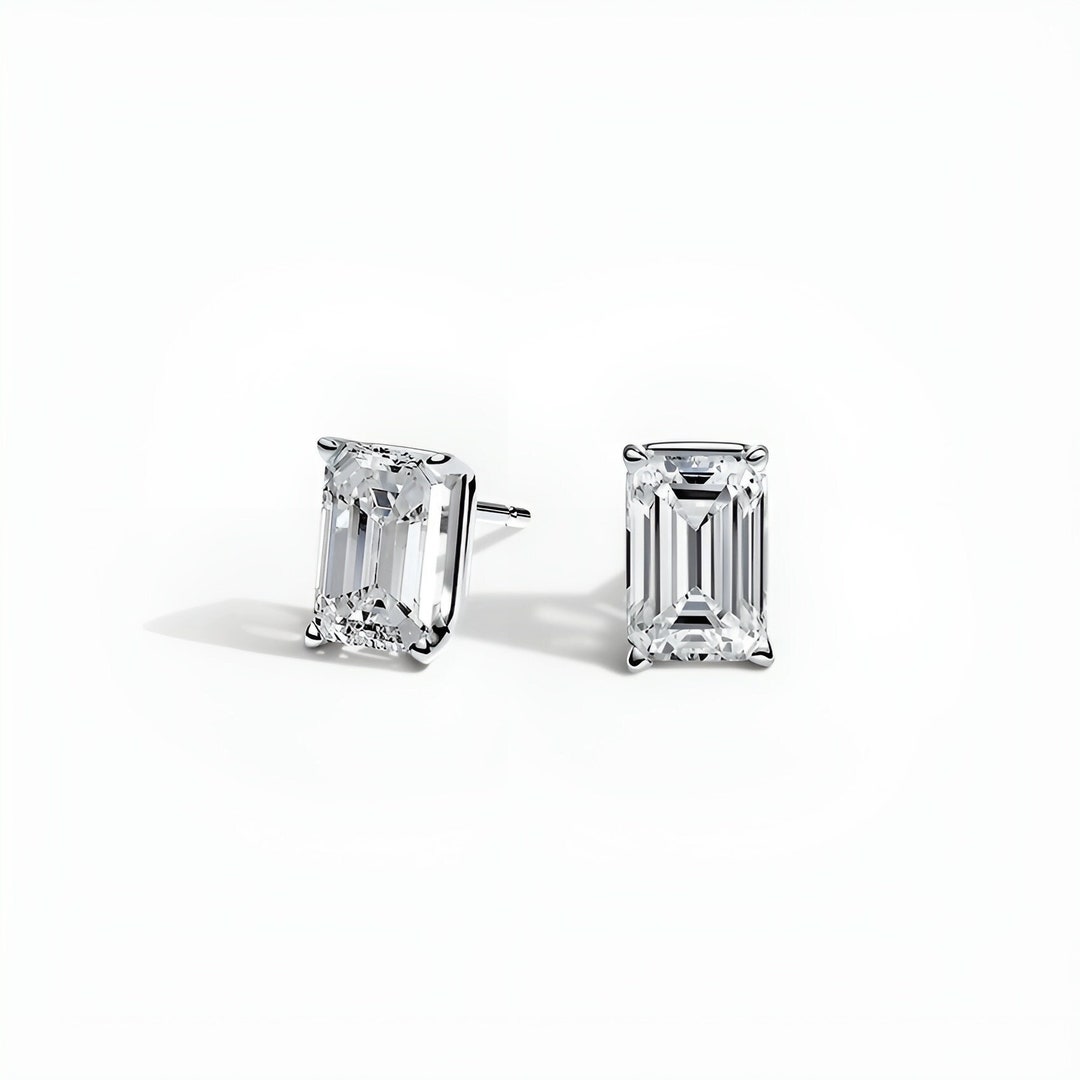 Endless Cheer Moissanite Stud Earrings