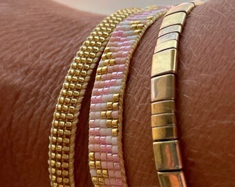 Perles de rocaille Miyuki géométriques roses et dorées bohèmes / bracelet de perles / bracelet Miyuki / inspiré de l'océan / bracelet en carreaux de verre