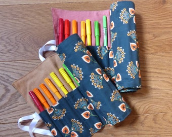 Trousse de 24 feutres enroulable / Rangement en tissu pour feutres ou crayons