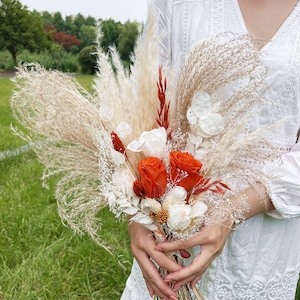 Dry flower bouquet, Pampas Grassland bouquet, autumn rose bouquet, bride holding flowers, bridesmaid bouquet, family decoration