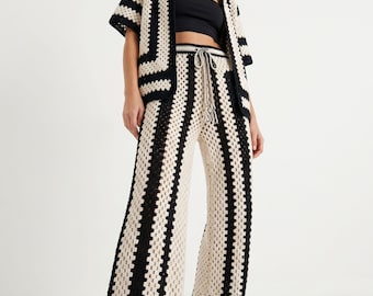 Wijde, geometrisch gehaakte broek, zwart-wit broek | Pera-serie