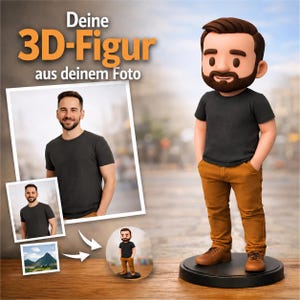 Könnte beinhalten: Eine 3D-Figur eines Mannes in einem schwarzen T-Shirt und braunen Hosen, die auf einer schwarzen Basis steht. Das Bild enthält den Text "Deine 3D-Figur aus deinem Foto" und Fotos des Mannes.