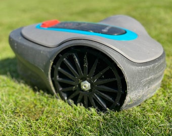 Wheels for Gardena Sileno Minimo with off-road profile made of flexible material